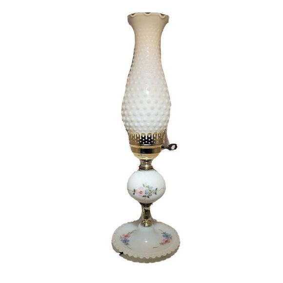 VTG WHITE UNDERWRITERS LABORATORY HOBNAIL MILK GLASS TABLE LAMP 19" FLORAL WORKS - Picture 3 of 9